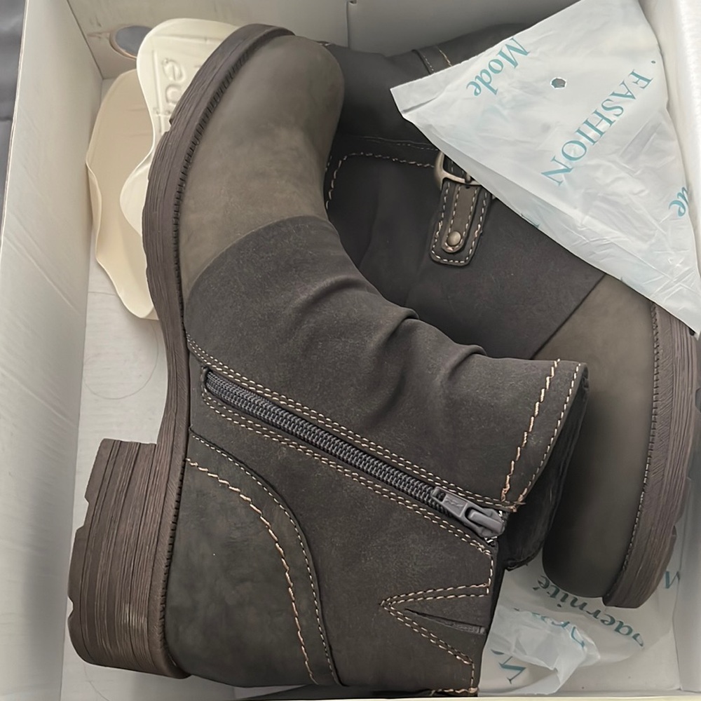 Earth Origin Randi Rona ankle boots